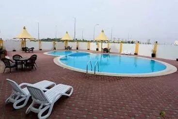 Apartahotel Remas Hotel Suites   Al Khoudh, Seeb, Muscat