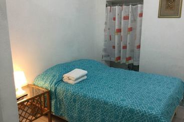 تختخواب و صبحانه Ozama Economical Apartments