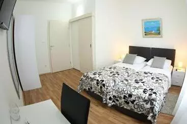Aparthotel 48 Rooms Split