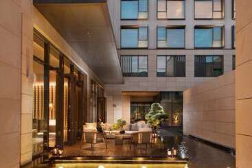 Joyze Hotel Xiamen, Curio Collection By Hilton