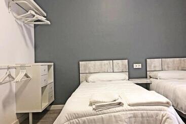 تختخواب و صبحانه Butik Almería Centro