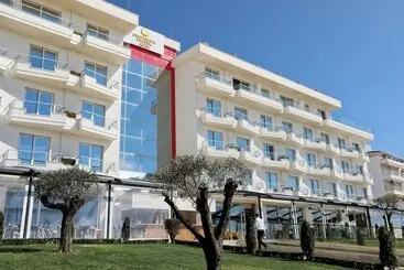 هتل Premium Beach