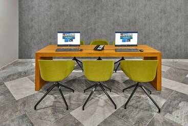 Hotel City Express Plus By Marriott Tampico