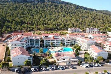 Akbük Palace Hotel & Residence