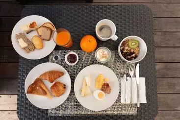 ホテル Hôtel Spa De La Citadelle Lorient