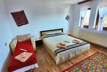 Pensão къща за гости песента на колелетата   жеравна