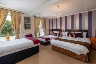 ユースホステル Alston House