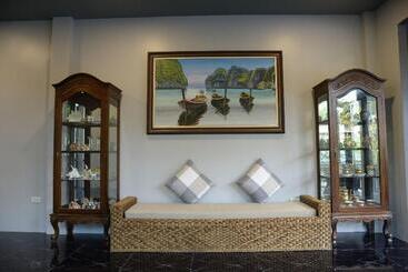 호텔 The Scene Cliff View Villas