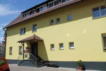Majatalo Gasthaus Zur Sonne