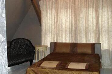 Aparthotel De Beek Anno 1410