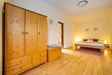 Majatalo Penzion Maštal