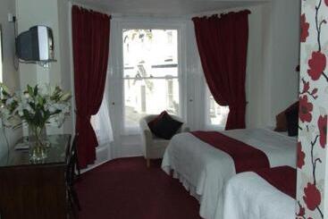 Пансион Wereham House