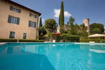 Huoneistohotelli Residence Villa Antica Torre