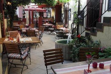 Пансион Reichsschenke Zum Ritter Götz Garni