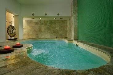 アパートホテル Recostano Residence