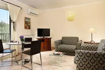 هتل آپارتمان Recostano Residence