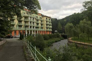 Slunecni Lazne Apartments