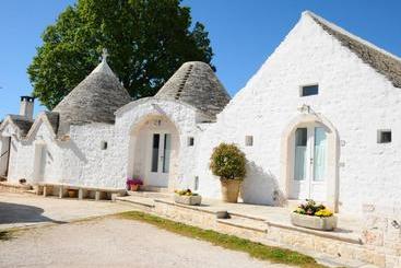 هتل Agriturismo Masseria Aprile