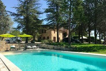 Отель Poggio Cantarello Vacanze