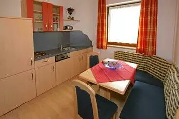 پانسیون Landgasthof Pfarrwirt