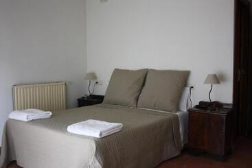 پانسیون Fonda Angeleta