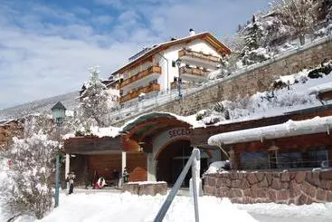 アパートホテル Villa Hubertus