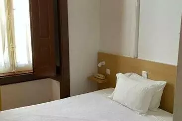 پانسیون Guesthouse Lusa Atenas