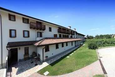 Hotel Agriturismo Tonutti
