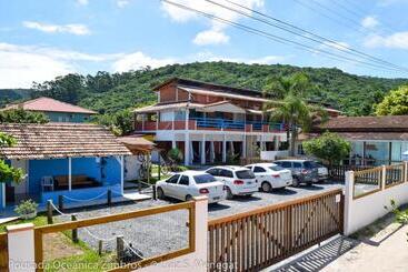 پانسیون Pousada Oceânica