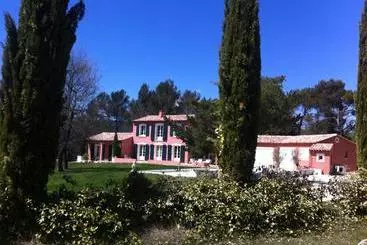 Pensió Putt Tee Country