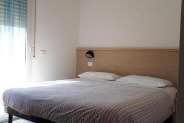 شقة فندقية Residence Désirée