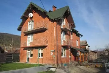 Pensione Yaremche House