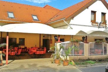 Turul étterem és Panzió