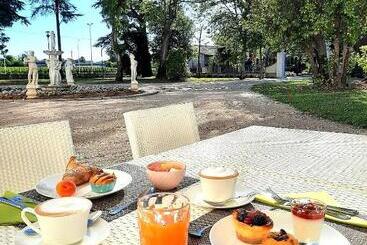 Hotell Agriturismo Villa Trovatore