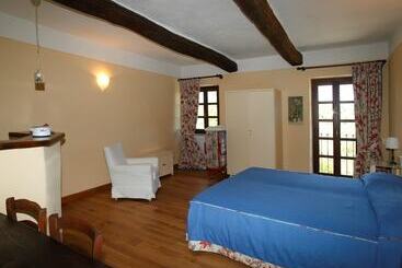 فندق Castello Di Grillano Guest House