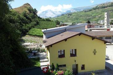 פנסיון Le Merle Châtelain