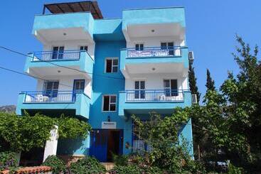 پانسیون Domizil Lina Art