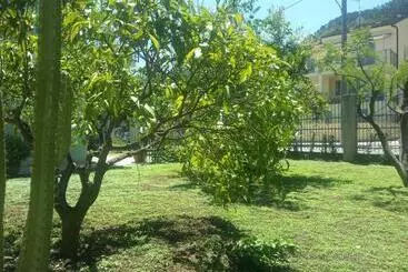 هتل Agriturismo Fioredizucca