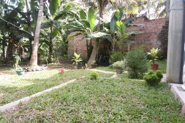 펜션 Extremehost Guest House