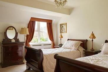 Pensão Heatons Guesthouse