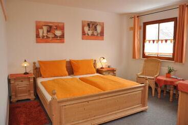 Steakhouse & Pension Crazy Horse