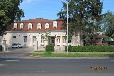 Apartmanszálloda Göcsej Palatinus étterem és Panzió