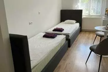 Pension (Hôtel basse catégorie) Edgari Guesthouse