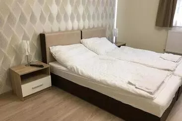ベッドアンドブレックファースト Kristály Apartmanok