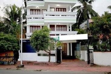 Oyo 10224 Hotel Penrallt Homestay