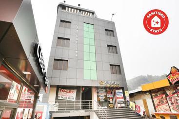 Hotel Oyo 35635 Central Inn 1