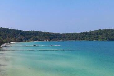 호스텔 The Big Easy Koh Rong Samloem