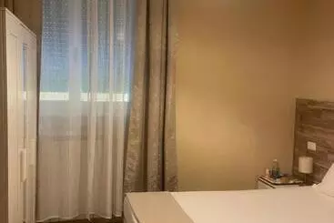 تختخواب و صبحانه Paradise Inn