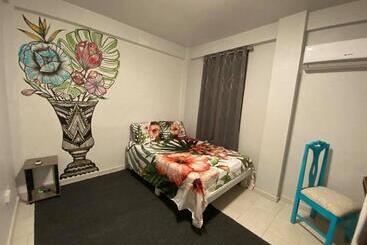 هاستل 1802 At San Juan