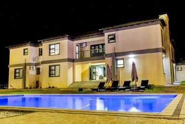 بنسيون Sagwadi